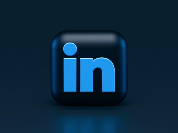 Comment les entreprises de marketing peuvent-elles utiliser les données de LinkedIn pour cibler des clients B2B?